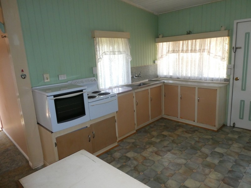 2A PIZZEY STREET, Childers QLD 4660