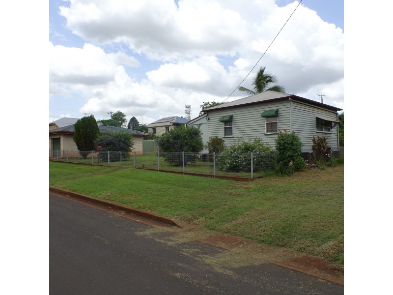 2A PIZZEY STREET, Childers QLD 4660