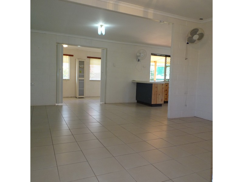 11 Churchill Street, Childers QLD 4660