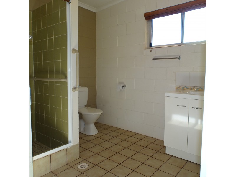 11 Churchill Street, Childers QLD 4660