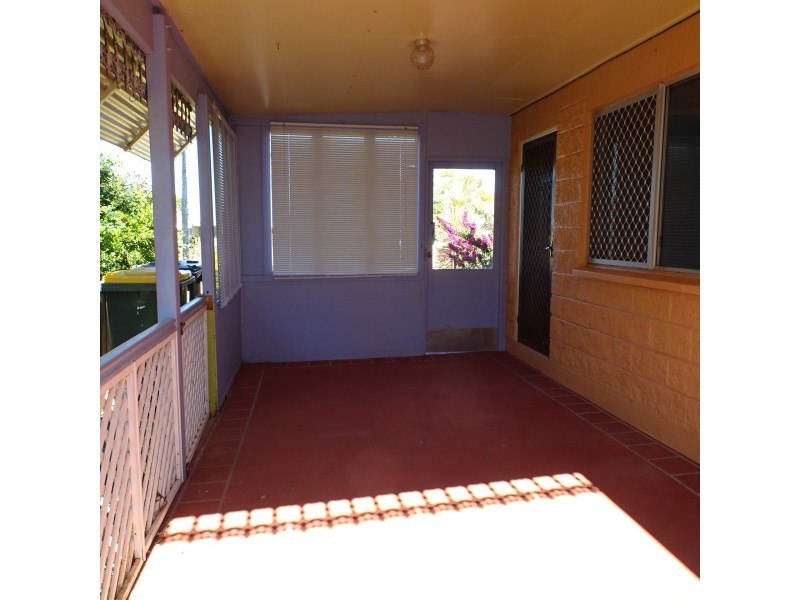 11 Churchill Street, Childers QLD 4660