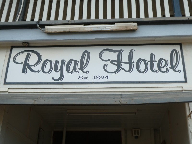 6 RANDALL STREET, Childers QLD 4660