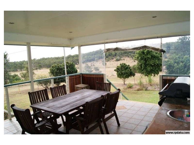 27 Green Valley Court, Childers QLD 4660