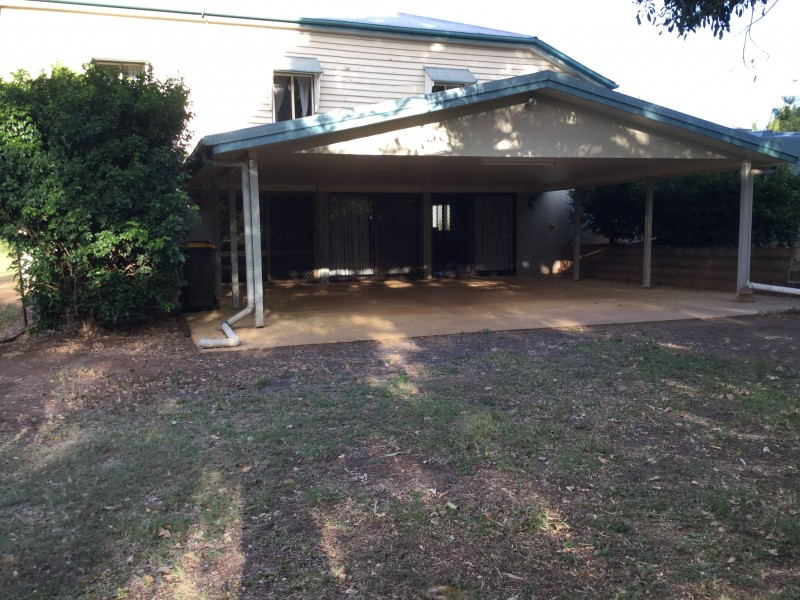 27 Green Valley Court, Childers QLD 4660