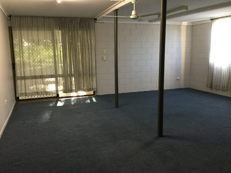 27 Green Valley Court, Childers QLD 4660