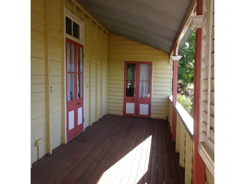 12 QUEEN STREET, Childers QLD 4660