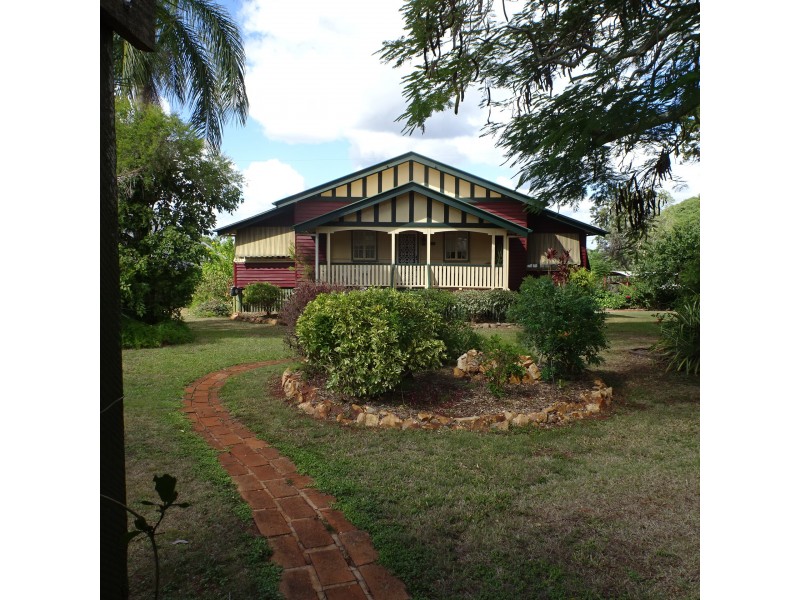 36 & 36A CHURCHILL STREET, Childers QLD 4660