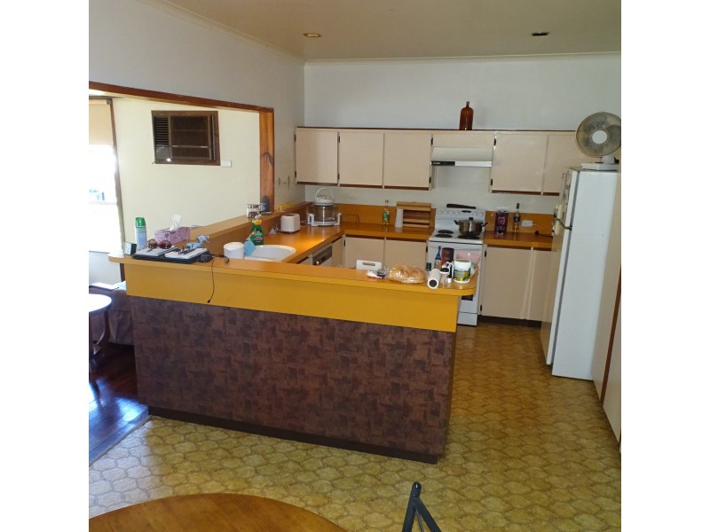 36 & 36A CHURCHILL STREET, Childers QLD 4660