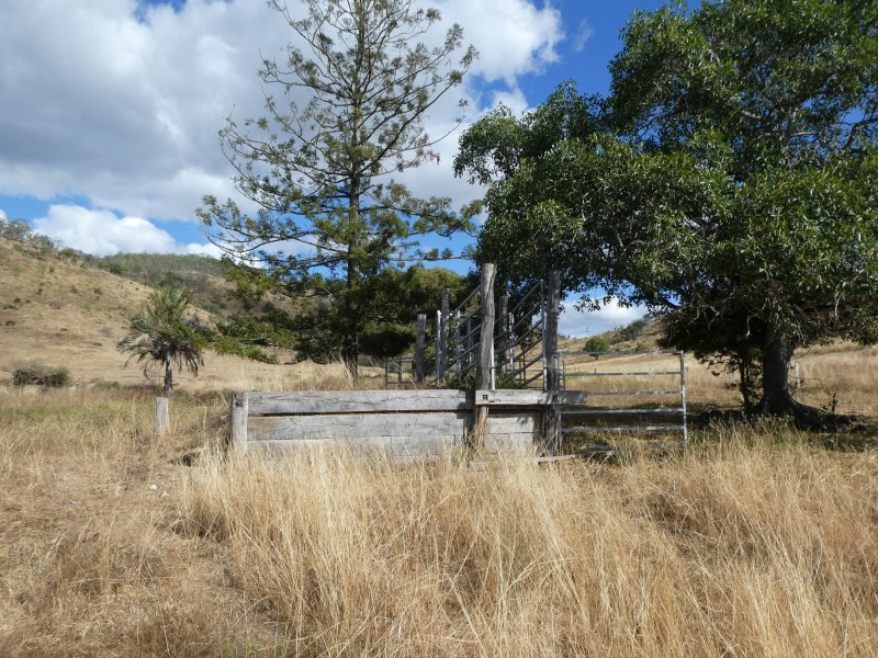 Coalstoun Lakes QLD 4621