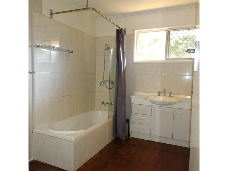 1 Nelson Street, Childers QLD 4660