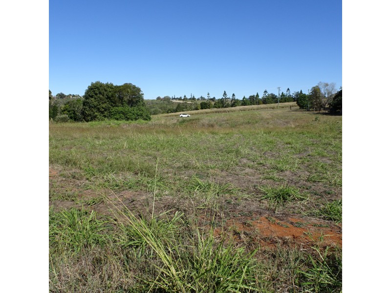 44 Huxley Road, Childers QLD 4660