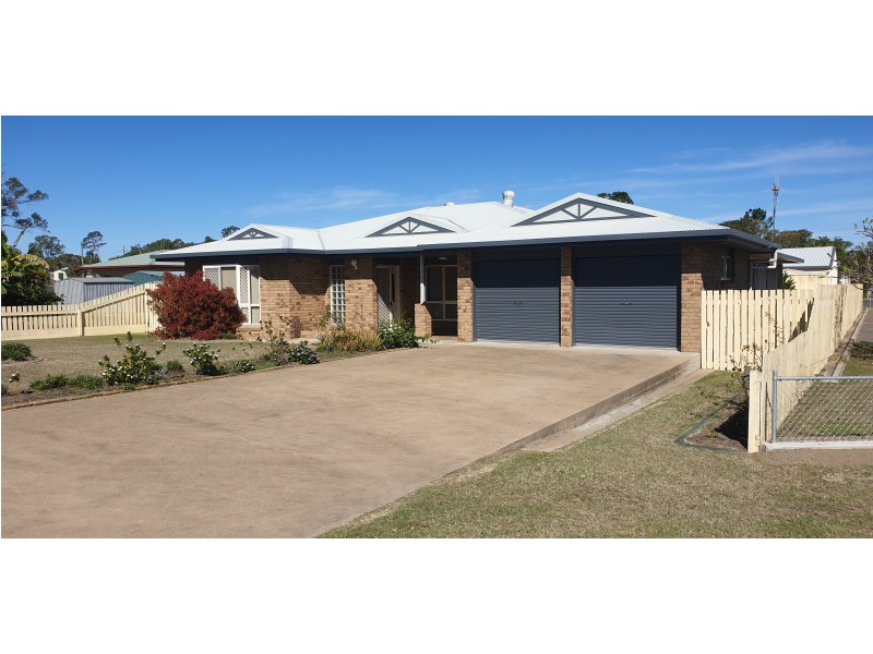 8 Richard Street, Biggenden QLD 4621