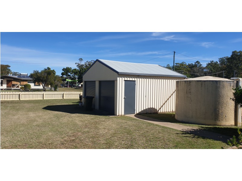 8 Richard Street, Biggenden QLD 4621