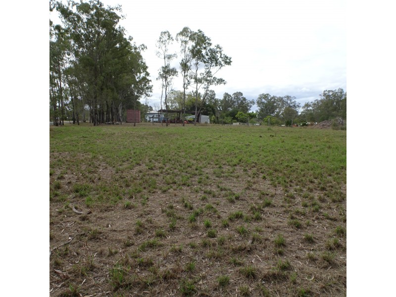 13 to 15 Wallace Street, Apple Tree Creek QLD 4660