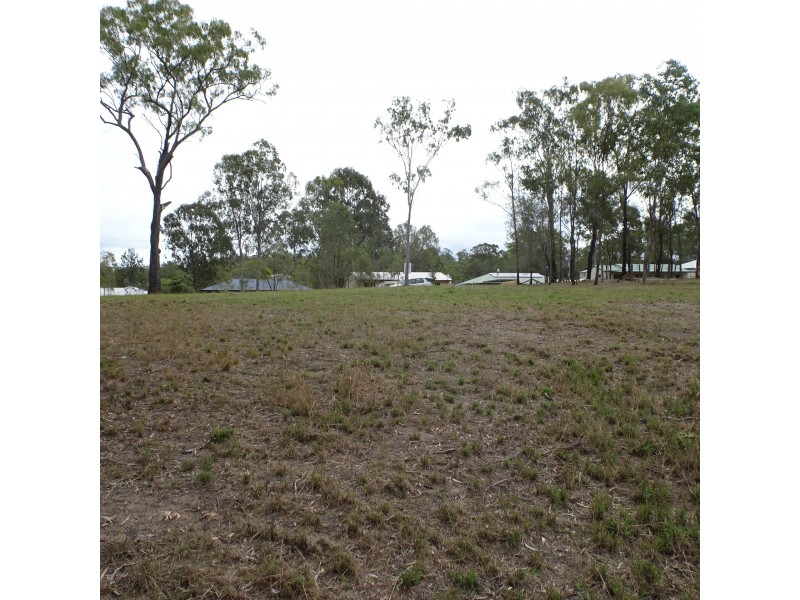 13 to 15 Wallace Street, Apple Tree Creek QLD 4660