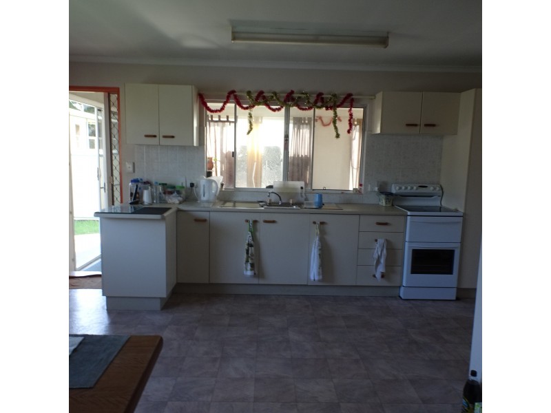 6 Steley Street, Buxton QLD 4660