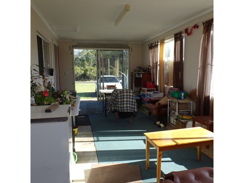 6 Steley Street, Buxton QLD 4660