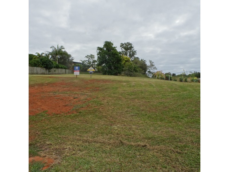 8 Pioneer Avenue, Childers QLD 4660