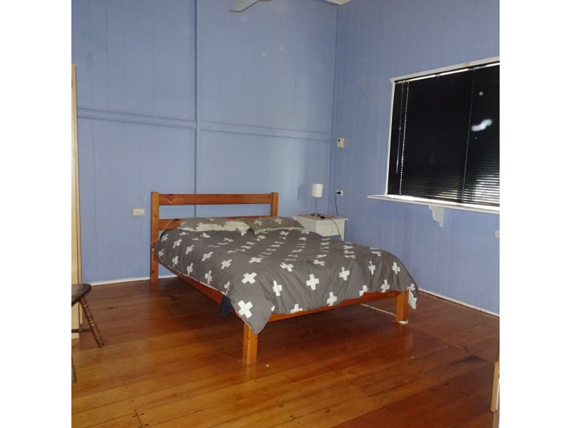 37 NELSON STREET, Childers QLD 4660