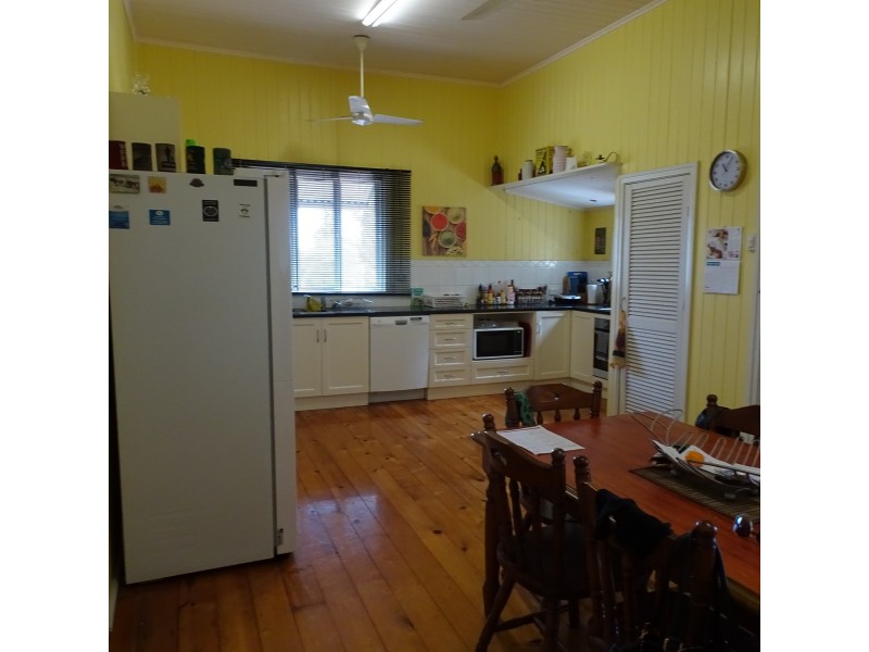 37 NELSON STREET, Childers QLD 4660