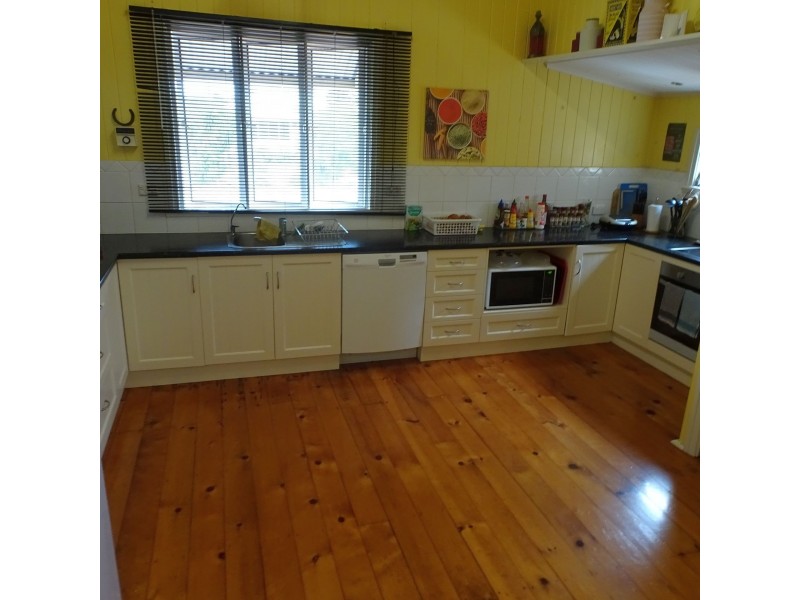 37 NELSON STREET, Childers QLD 4660