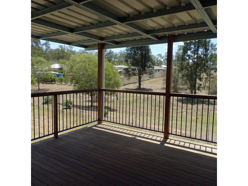 17 STRINGYBARK COURT, Apple Tree Creek QLD 4660