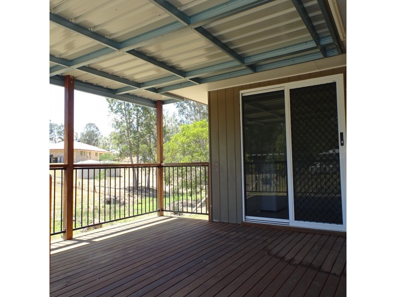 17 STRINGYBARK COURT, Apple Tree Creek QLD 4660