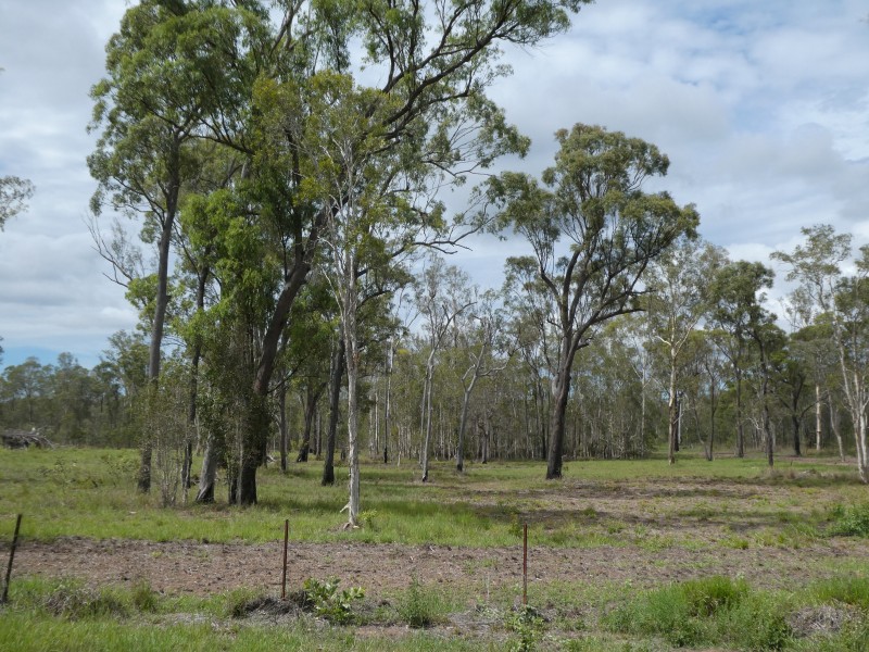 27 Gastons Road, Redridge QLD 4660
