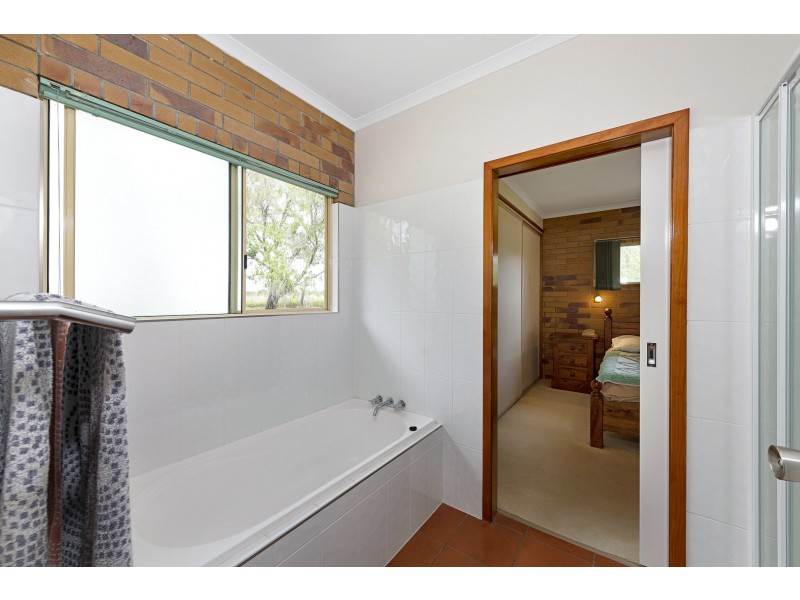 12 GREEN VALLEY COURT, North Isis QLD 4660
