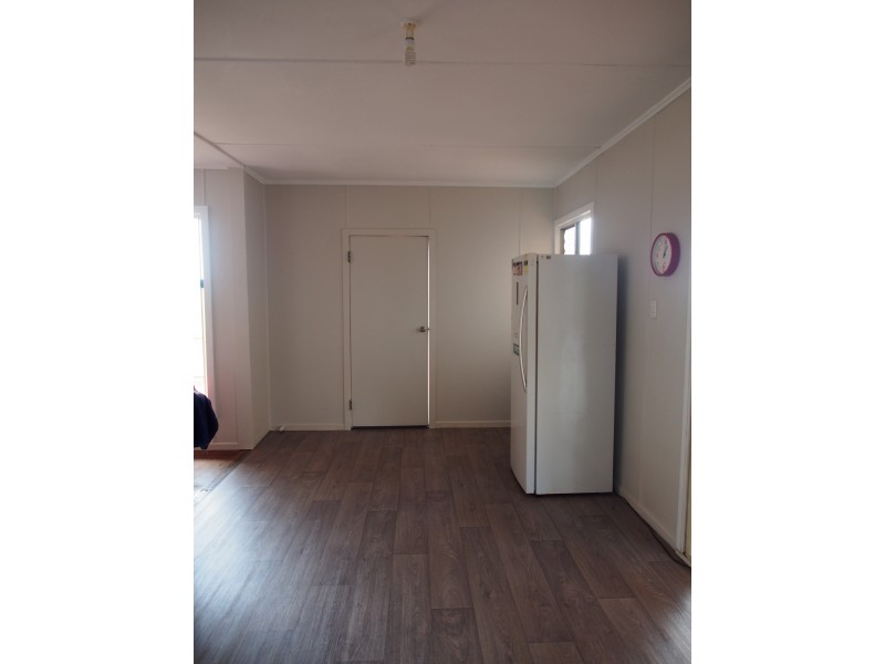 8 Churchill Street, Childers QLD 4660