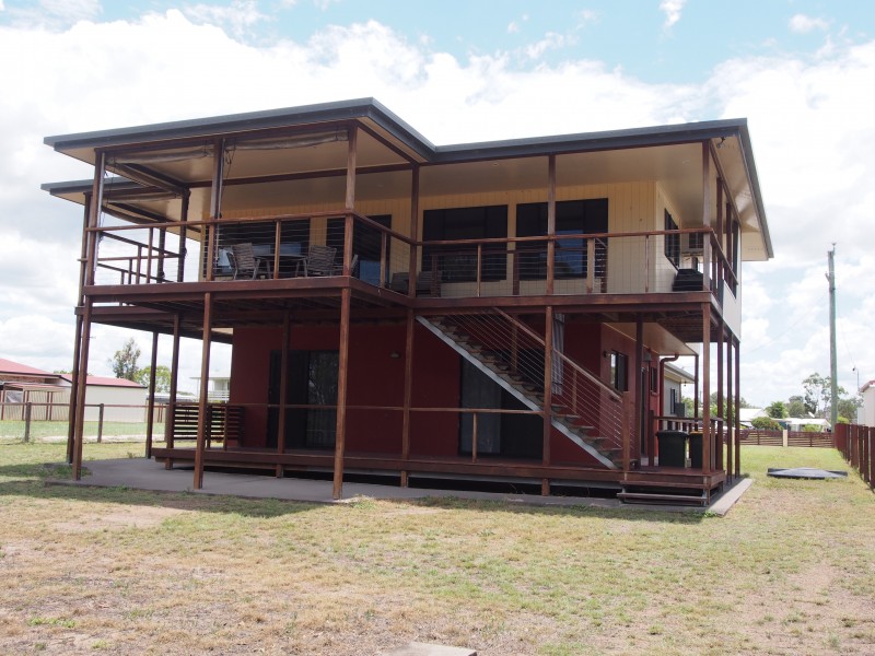 20 WATKINS STREET, Buxton QLD 4660