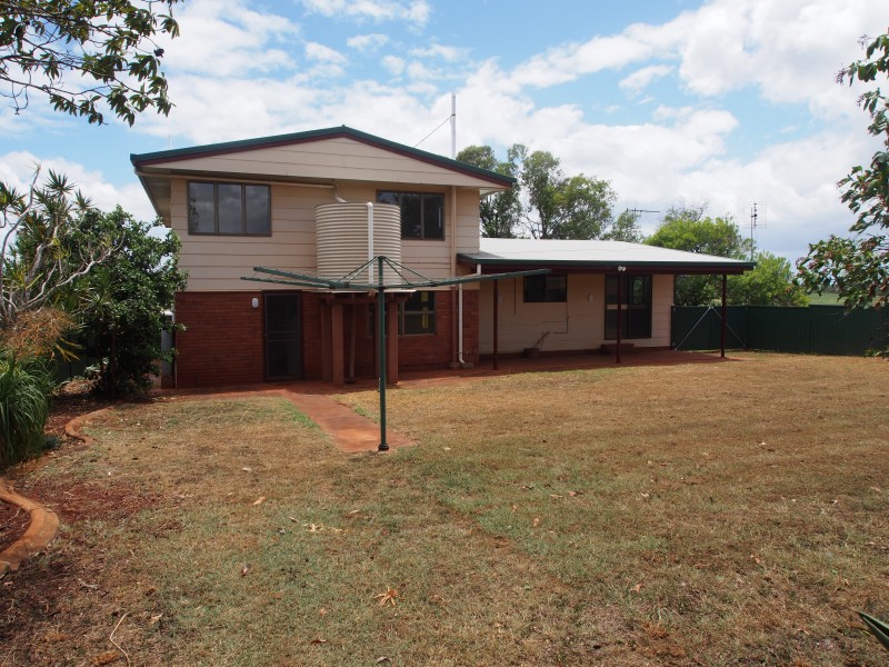 2 Hinkler Street, Childers QLD 4660