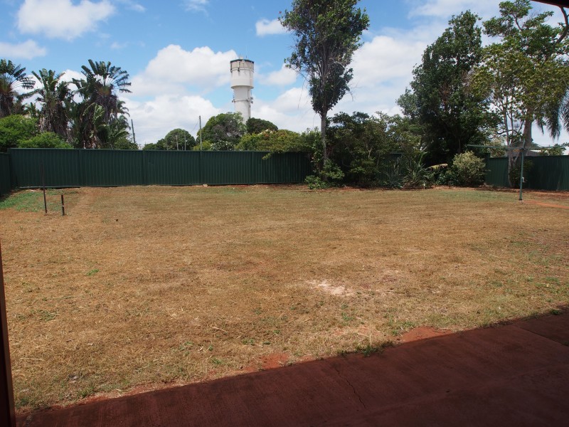 2 Hinkler Street, Childers QLD 4660