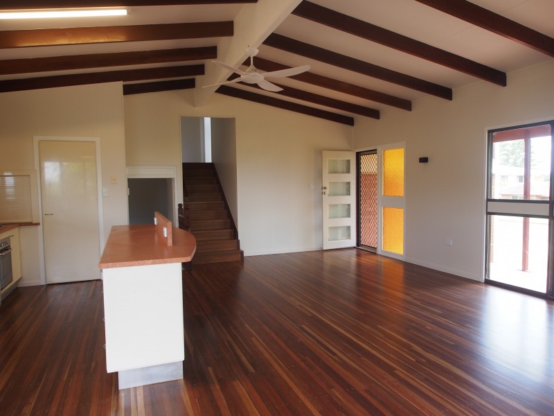 2 Hinkler Street, Childers QLD 4660