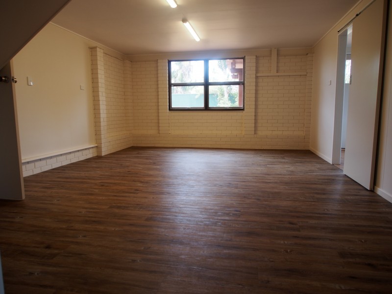 2 Hinkler Street, Childers QLD 4660