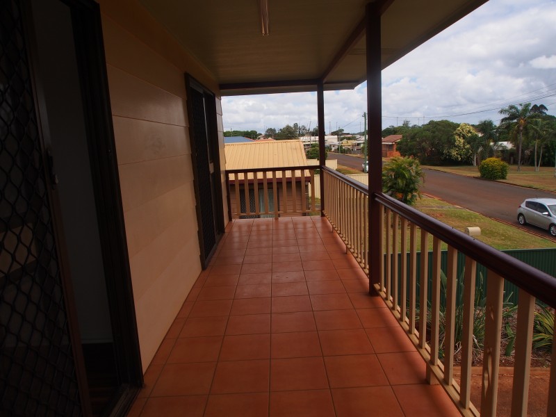 2 Hinkler Street, Childers QLD 4660