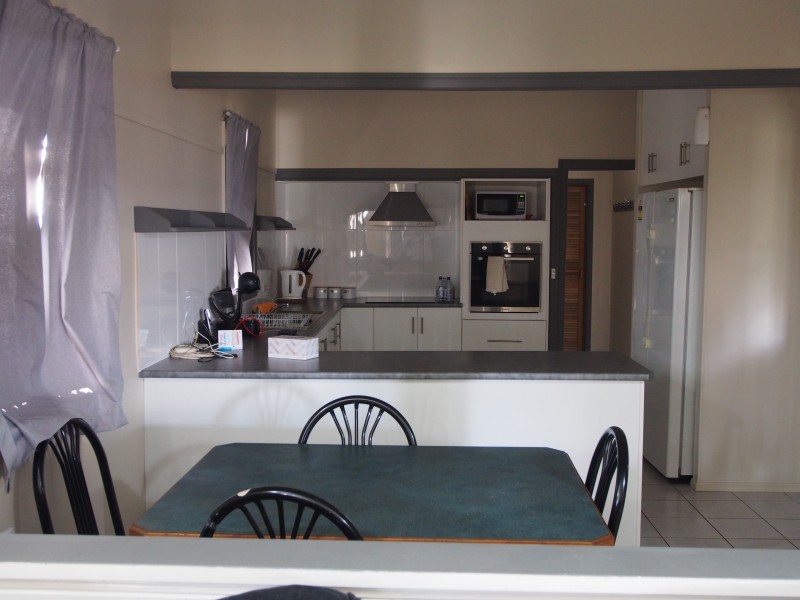 13 Pizzey Street, Childers QLD 4660