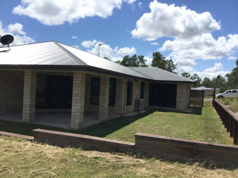 1 STRINGYBARK COURT, Apple Tree Creek QLD 4660