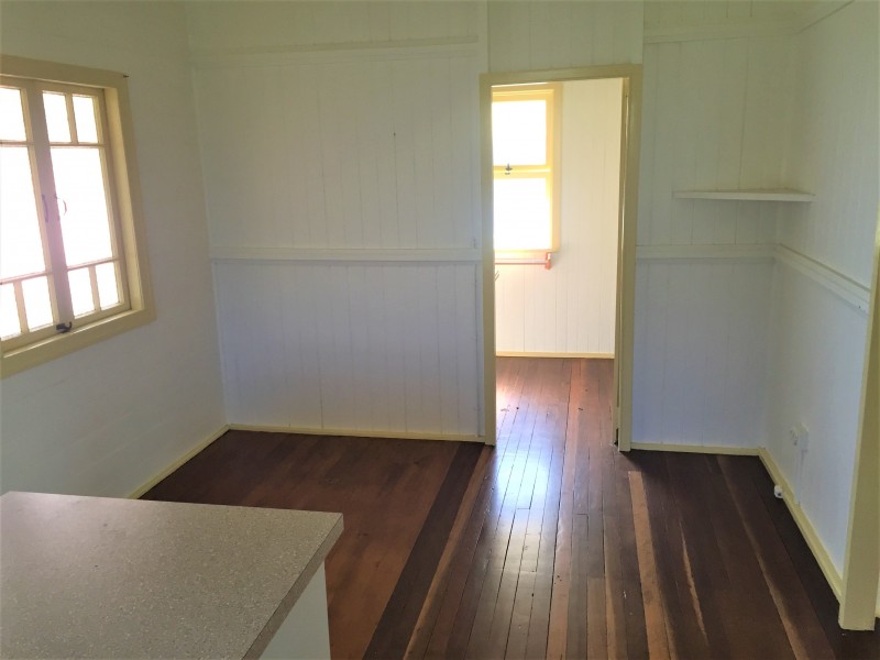 16 Macrossan Street, Childers QLD 4660