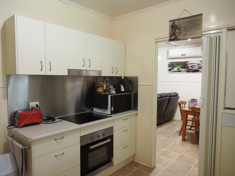 27 WEST STREET, Childers QLD 4660