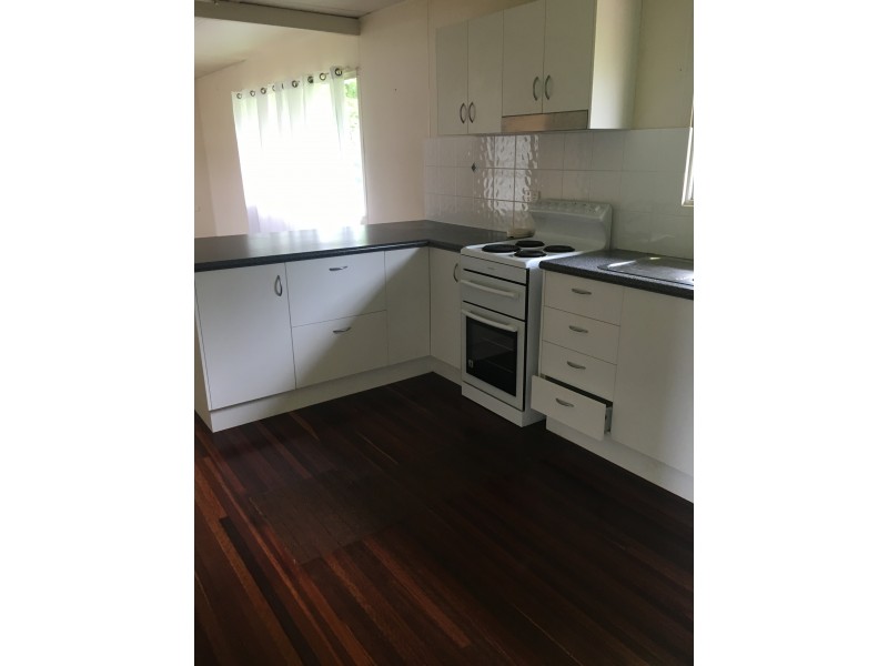 14 ELIZABETH STREET, Childers QLD 4660