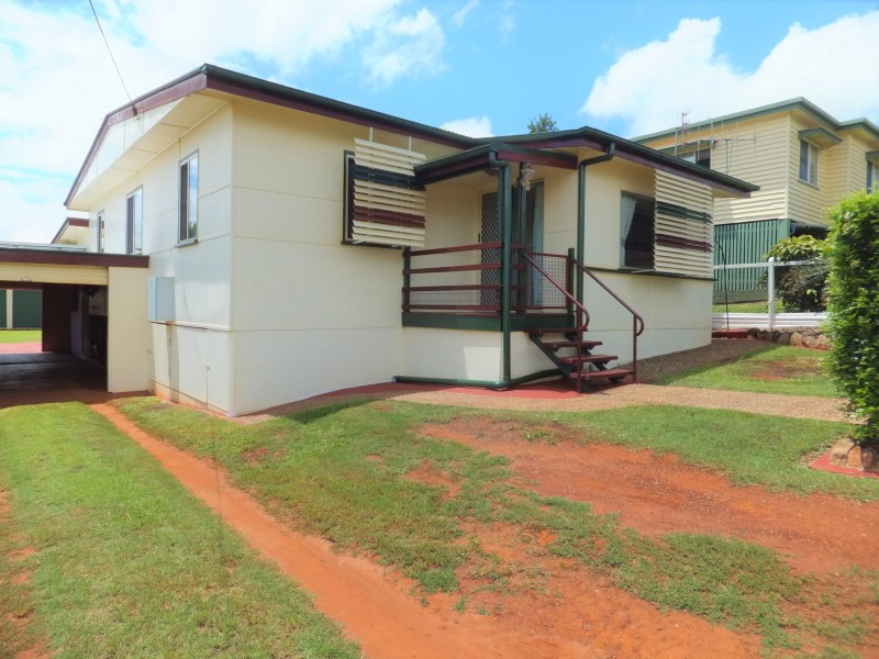 9 MURRAY STREET, Childers QLD 4660