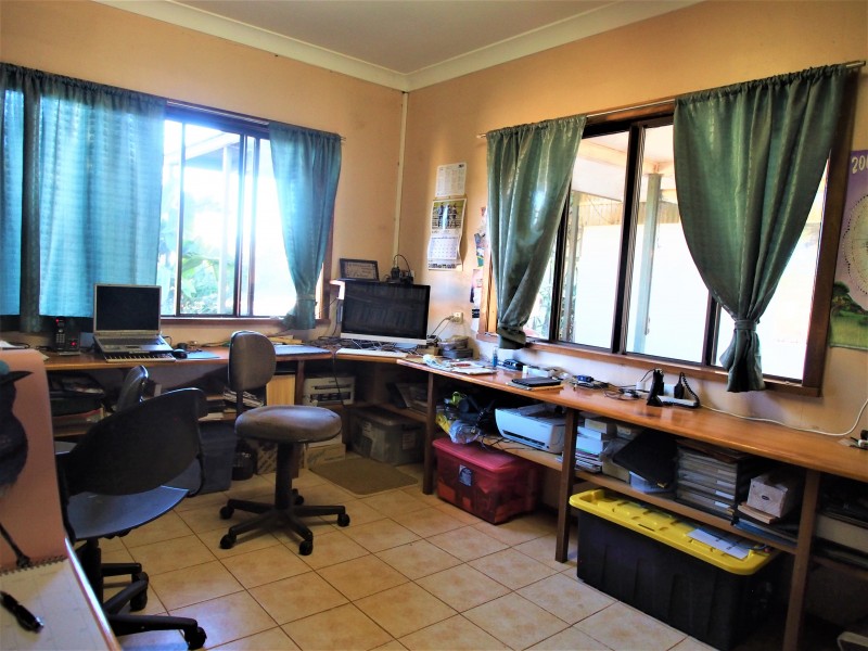 11 HAWES ROAD, North Isis QLD 4660