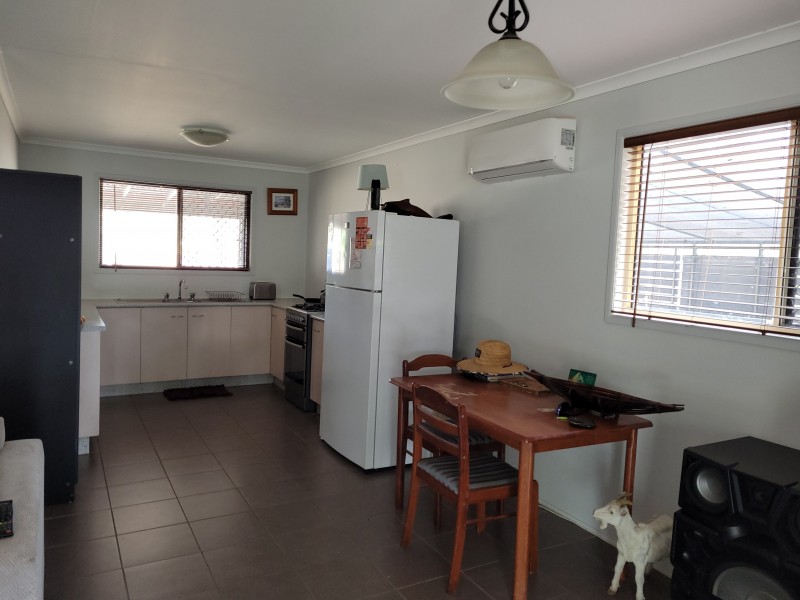 32 COMMODORE DVE, South Bingera QLD 4670