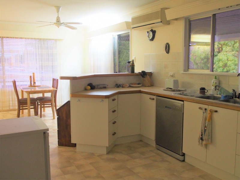 220 CHURCHILL STREET, Childers QLD 4660