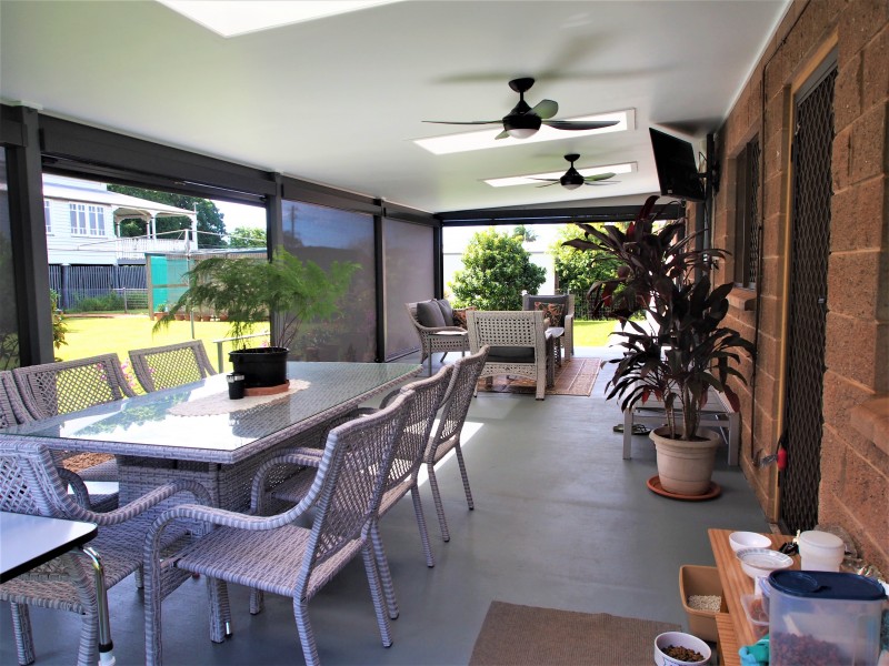 1 BRAND STREET, Childers QLD 4660