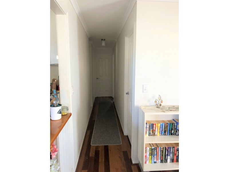 10 MOLLER STREET, Buxton QLD 4660