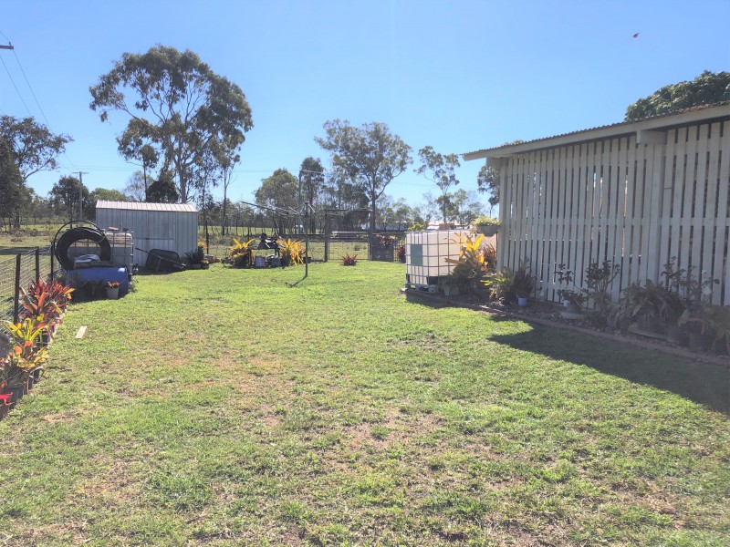 10 MOLLER STREET, Buxton QLD 4660