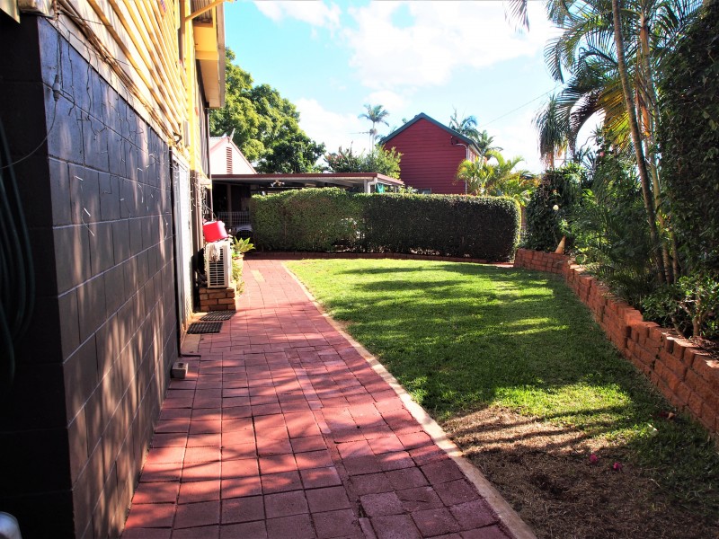 8 RANDALL STREET, Childers QLD 4660