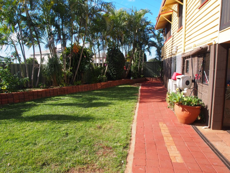 8 RANDALL STREET, Childers QLD 4660